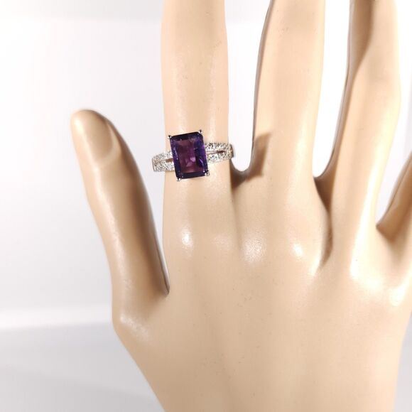 Amethyst Emerald Cut 2.1 Carats Size 8 - Picture 8 of 8